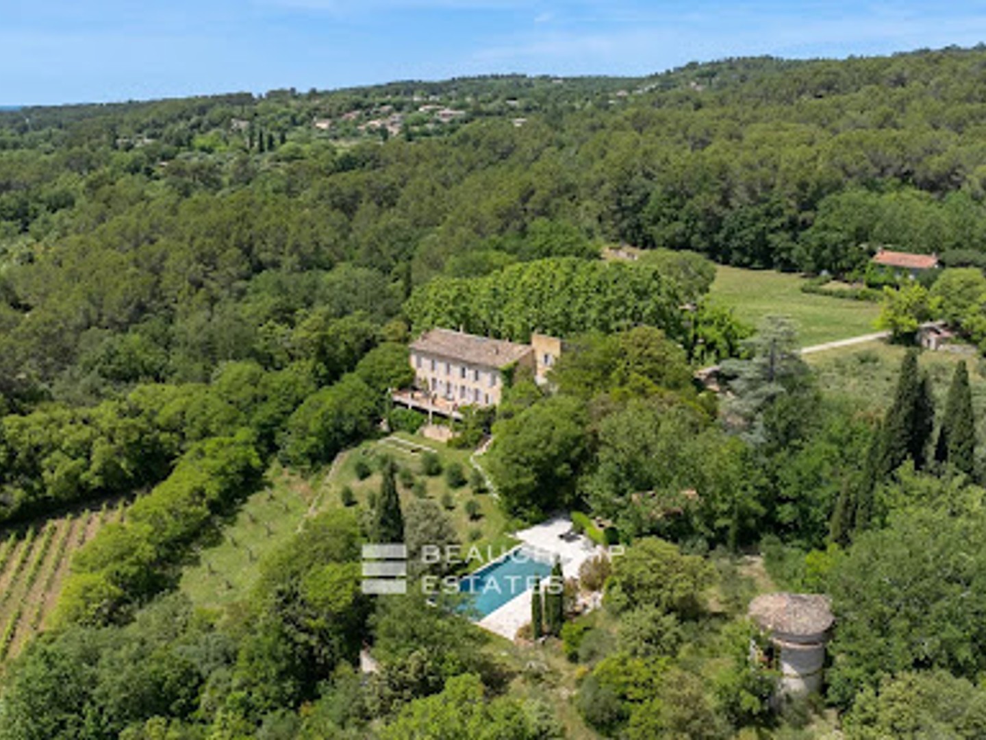 Propriété 18 pièces 420 m²