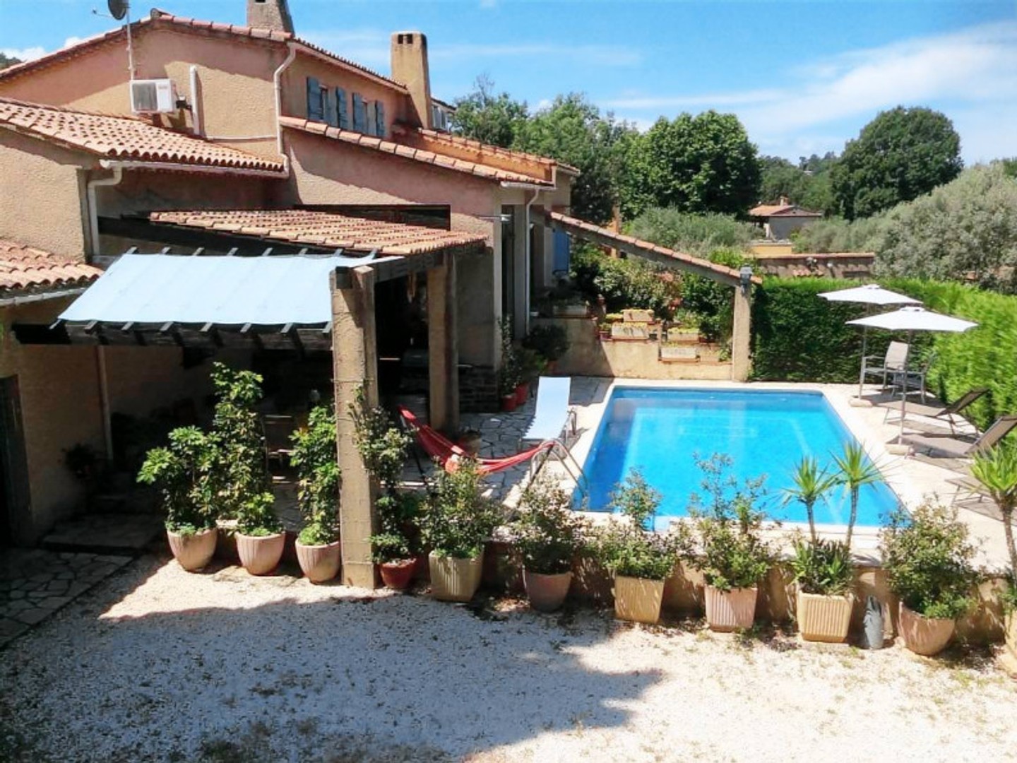 Maison à vendre - 8 pièces - 228m2 - Gonfaron (83590)