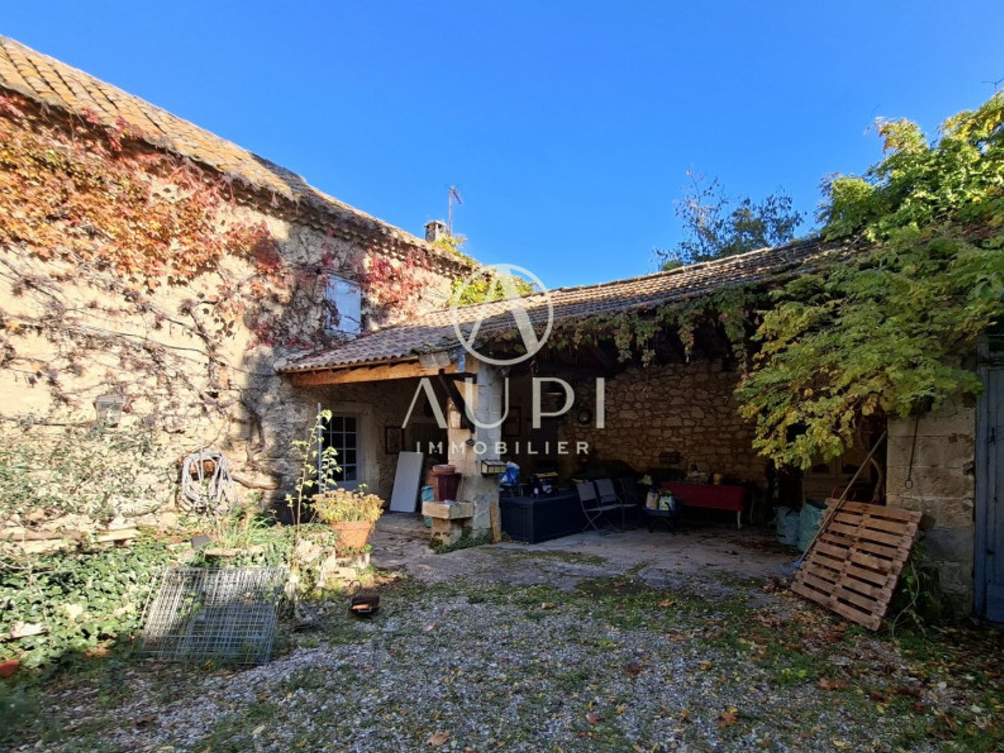 Maison à vendre - 7 pièces - 129m2 - Mas-Blanc-Des-Alp... (13103)