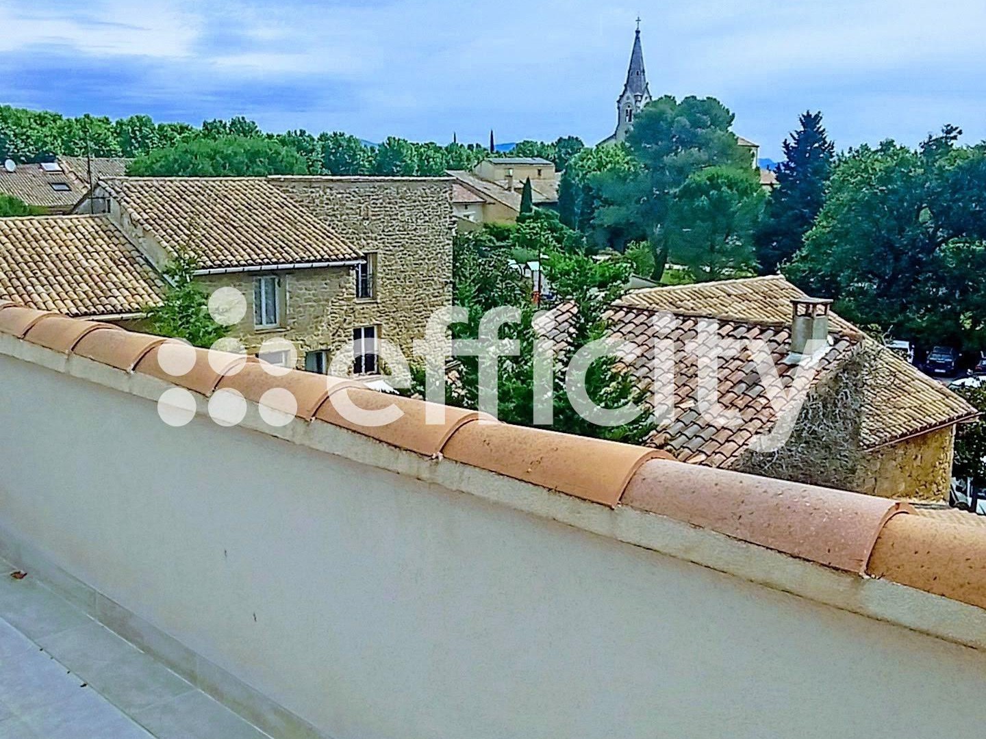 Appartement à vendre - 5 pièces - 135m2 - Sainte-Cécile-Les... (84290)