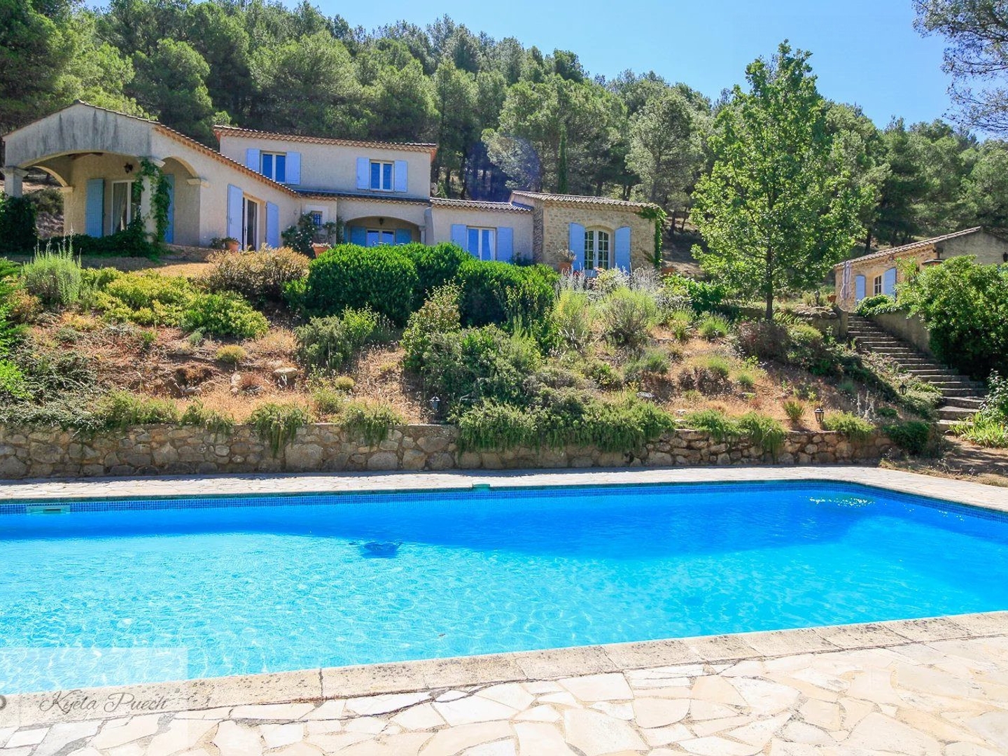 Propriété Provençale avec Vue Imprenable, Piscine et Dépendance à Rognes, 20kms d'Aix-en-Provence