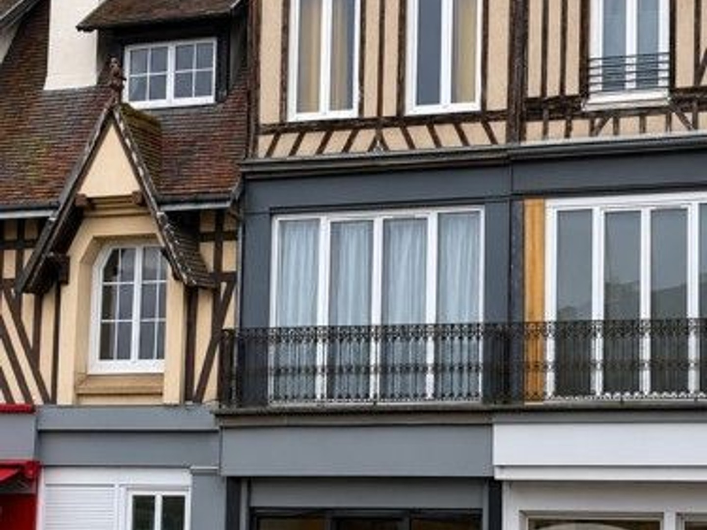 Immeuble à vendre - 200m2 - Beuzeville (27210)