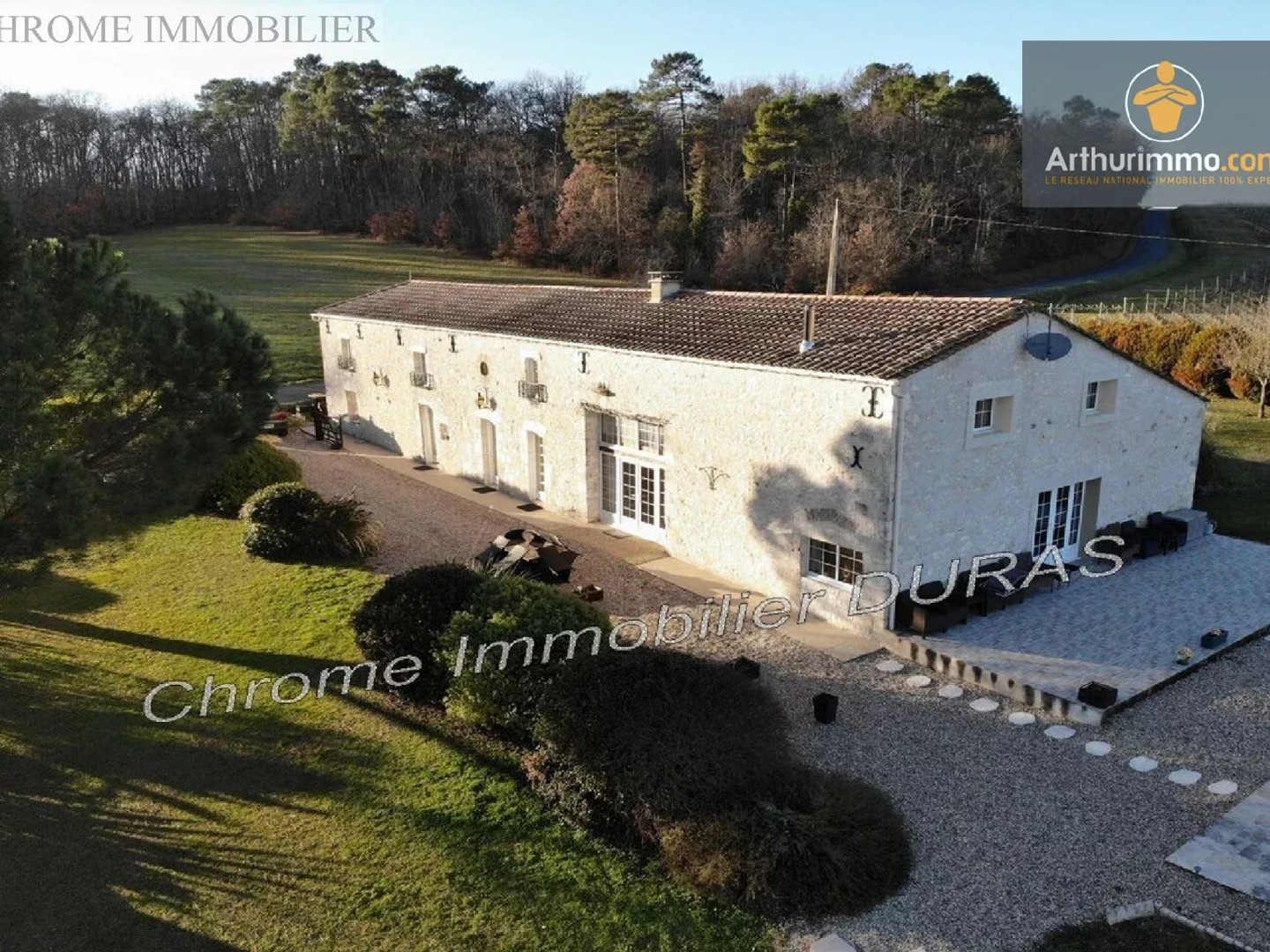 Maison 2 pièces 360 m²