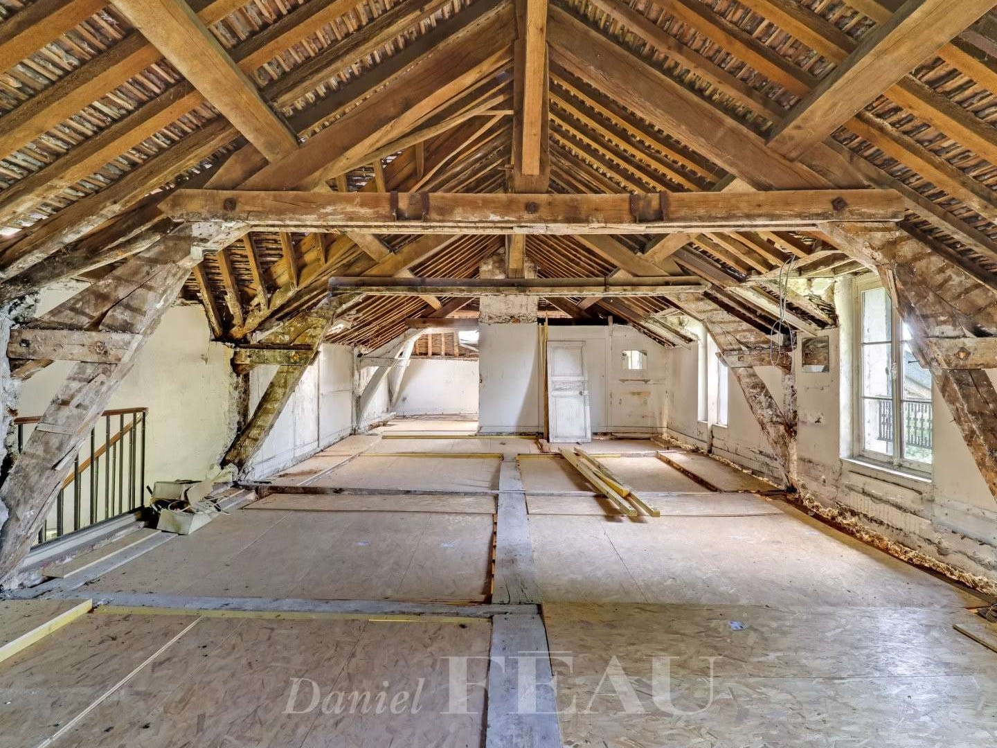 Maison 10 pièces 574 m²