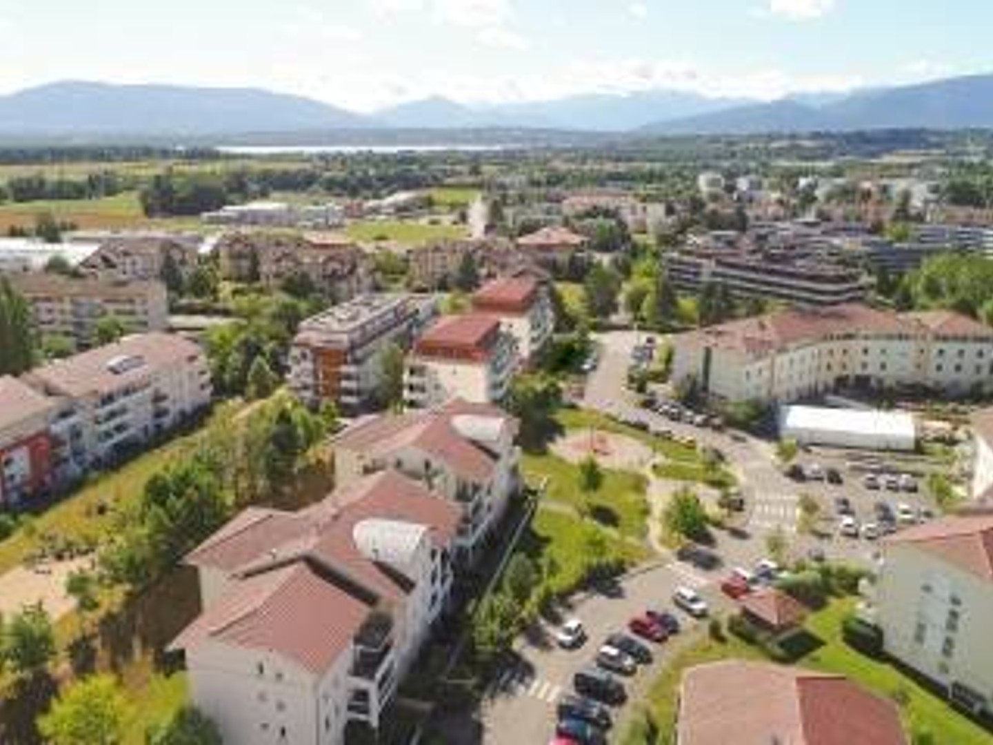 Appartement à vendre - 4 pièces - 84m2 - Ornex (01210)