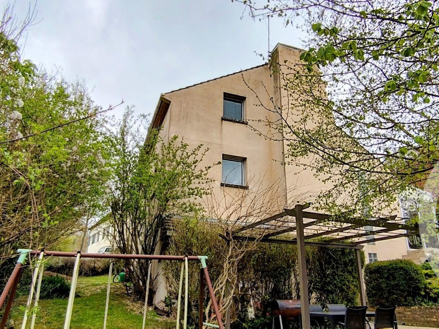Maison à vendre - 5 pièces - 151m2 - Sainte-Geneviève (60730)
