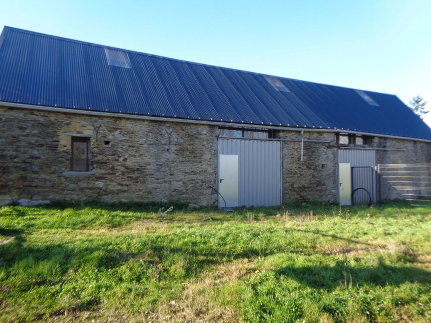 Bureaux à vendre - 600m2 - Le Lion-D'angers (49220)