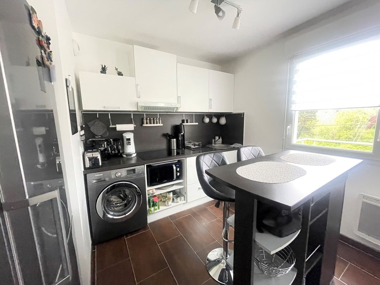 Appartement à vendre - 2 pièces - 44m2 - Saint-Étienne-Du-... (76800)