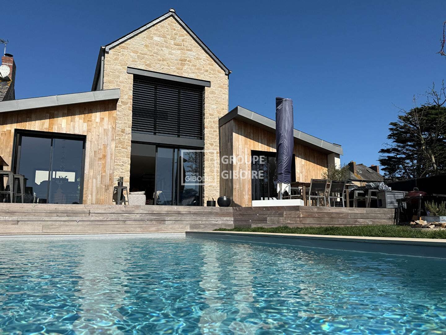 Maison 7 pièces 195 m²