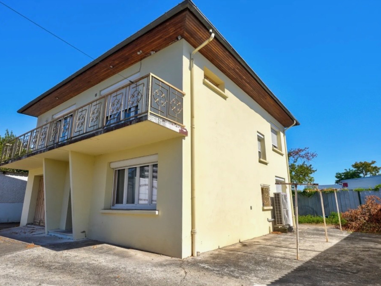 Maison à vendre - 5 pièces - 180m2 - Vaulx-En-Velin (69120)