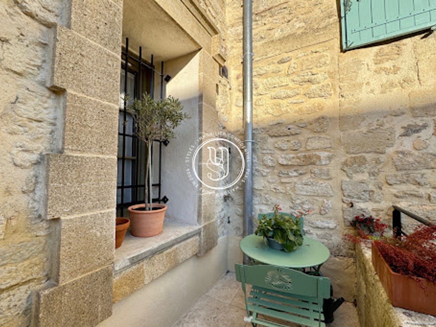 Appartement à vendre - 84m2 - Uzès (30700)