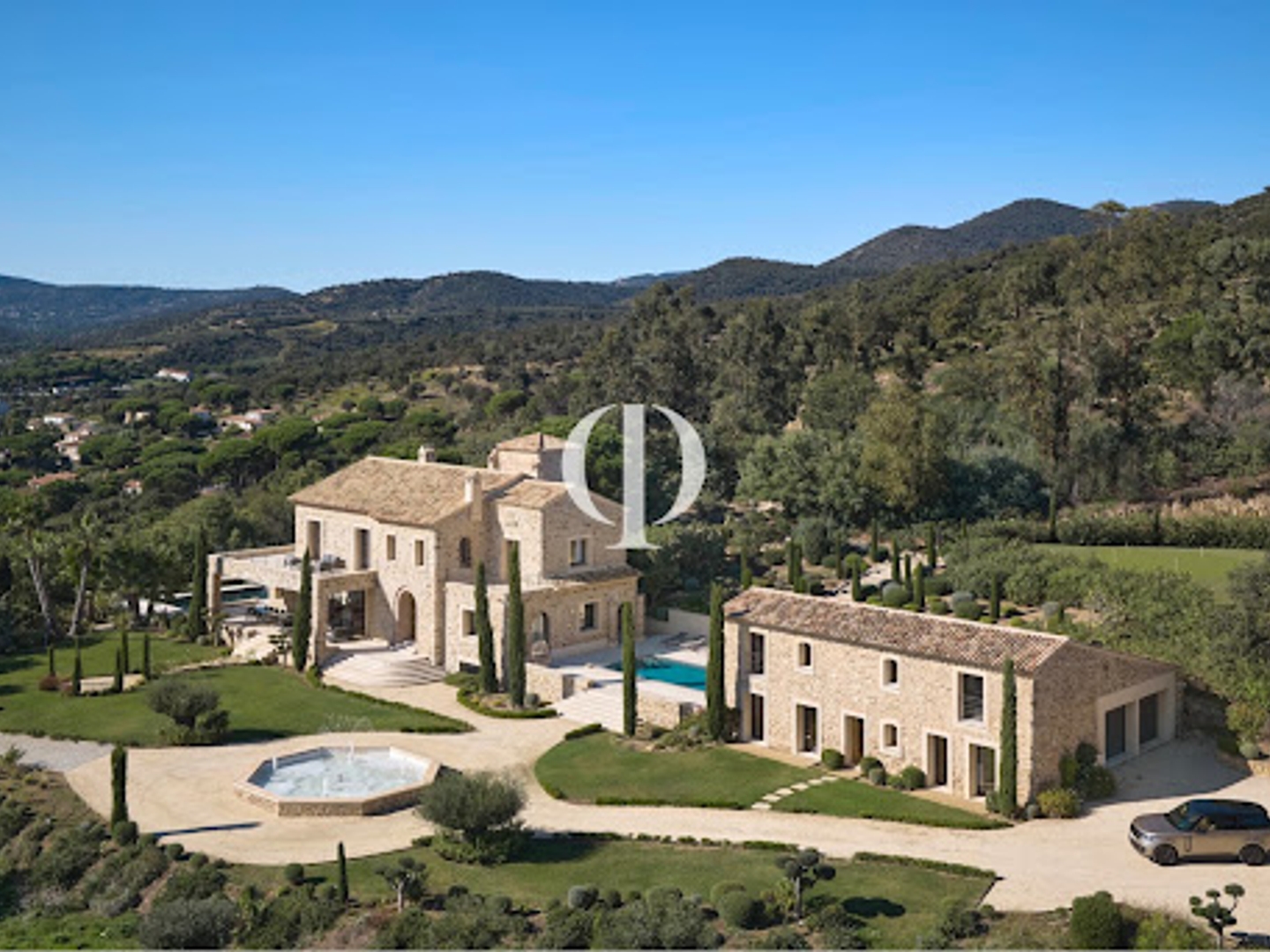 Maison à vendre - 10 pièces - 500m2 - Sainte-Maxime (83120)