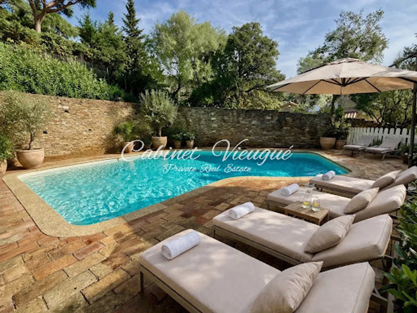 Maison à vendre - 7 pièces - 248m2 - Grimaud (83310)