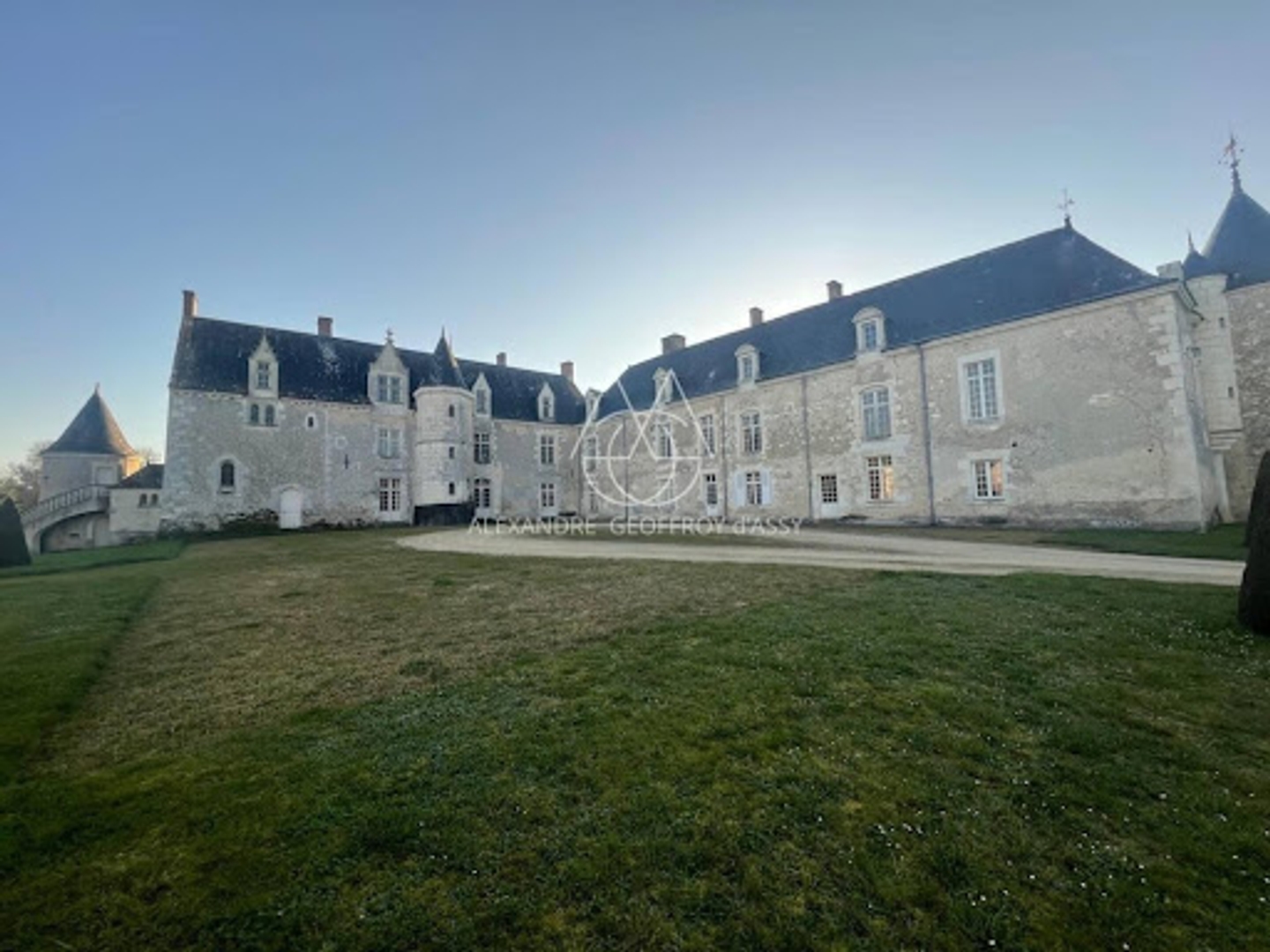 Maison à vendre - 20 pièces - 750m2 - Château-La-Vallière (37330)