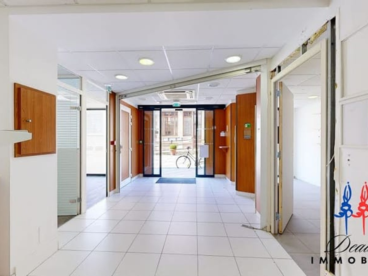 Local 6 pièces 95 m²