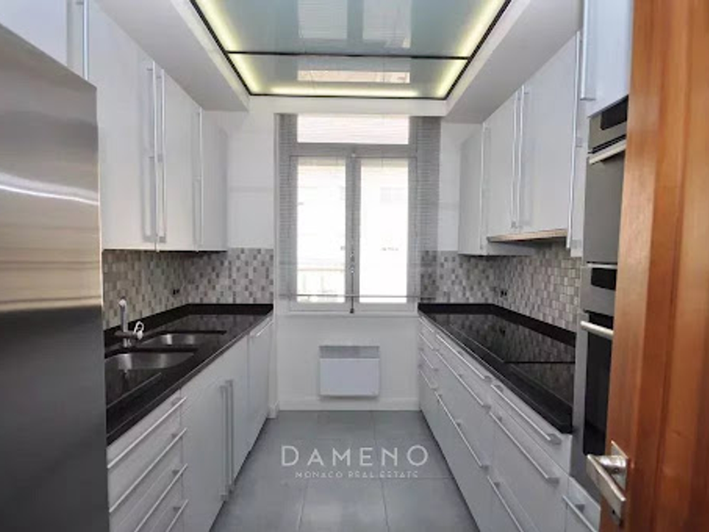 Appartement à vendre - 4 pièces - 150m2 - Monaco (98000)