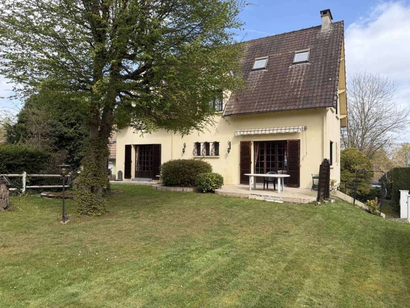 Vends maison à rénover - 180 m² - 6 pièces, 4 chambres - Mareil-Marly 78750