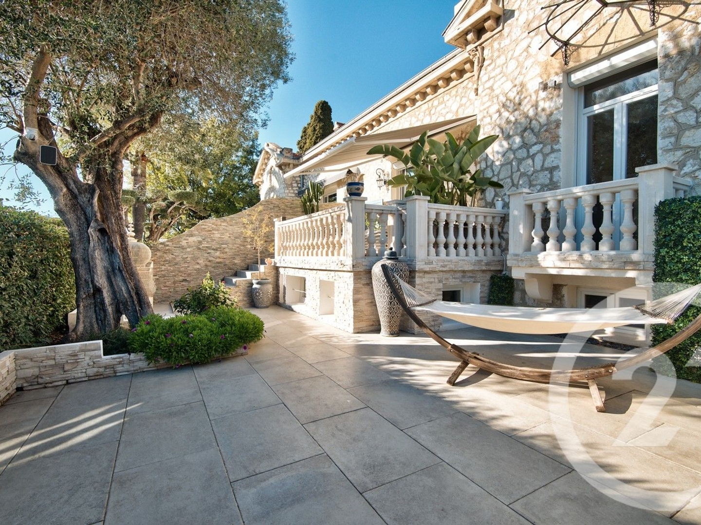 Maison à vendre - 7 pièces - 255m2 - Cagnes-Sur-Mer (06800)
