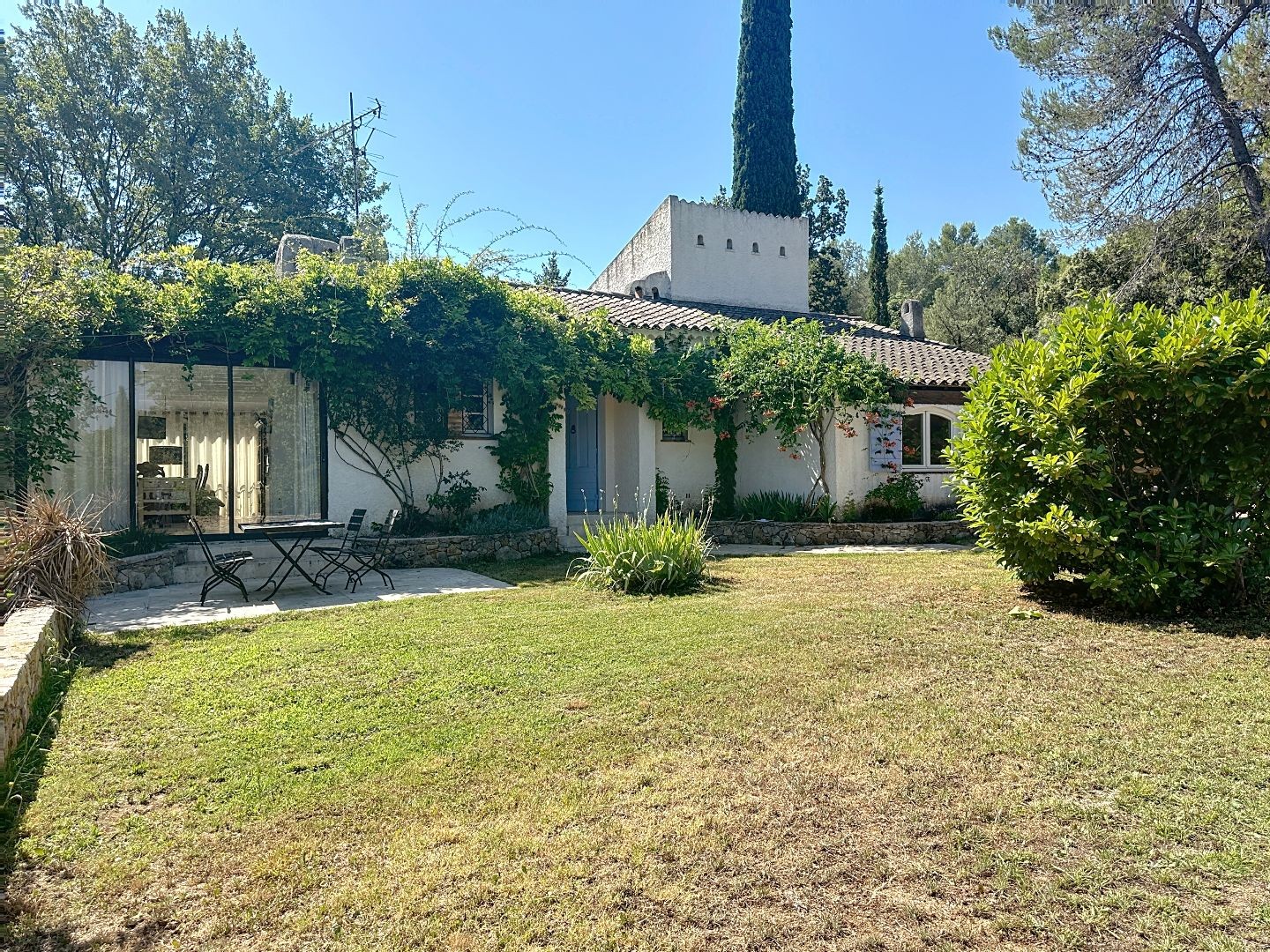 Maison à vendre - 11 pièces - 230m2 - Lorgues (83510)
