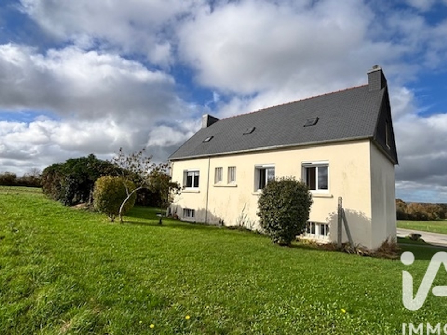 Maison à vendre - 8 pièces - 133m2 - Le Cloître-Pleyben (29190)