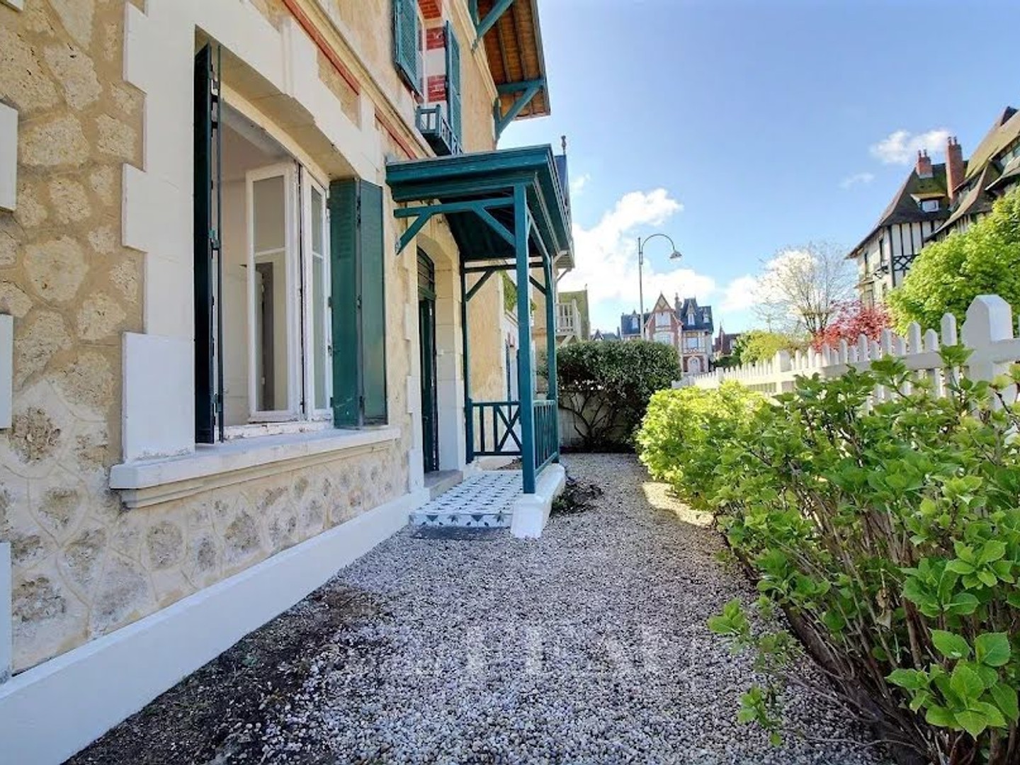 Propriété 7 pièces 170 m²
