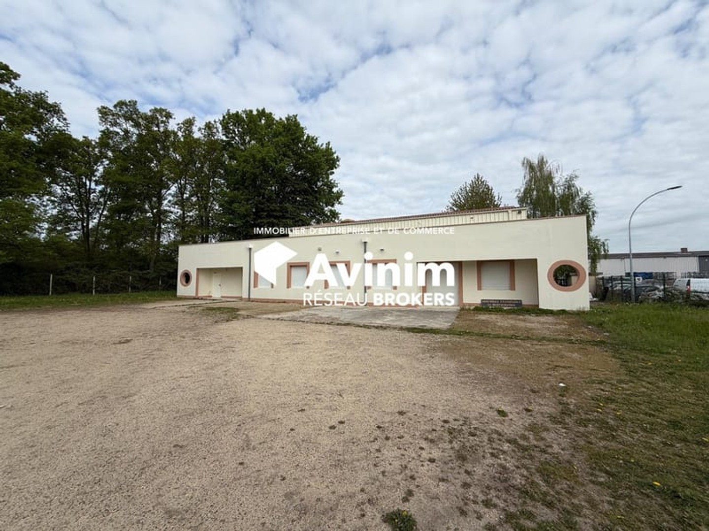 Immeuble à vendre - 400m2 - Méru (60110)