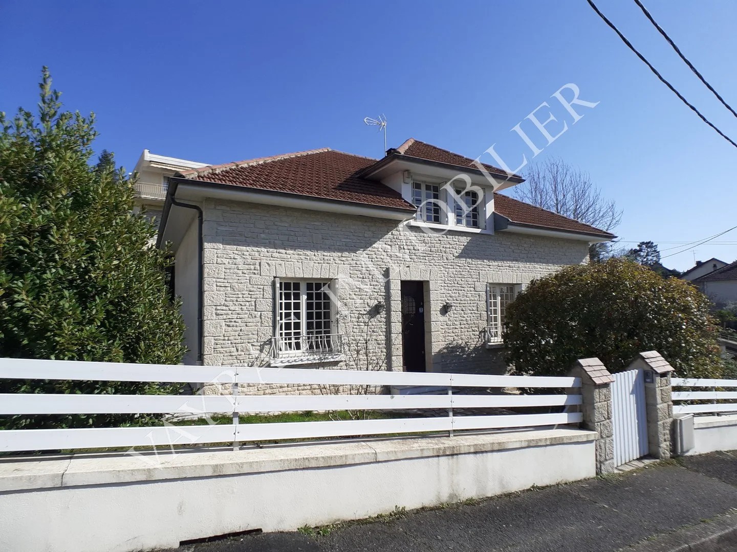 Maison à vendre - 7 pièces - 150m2 - Malemort (19360)