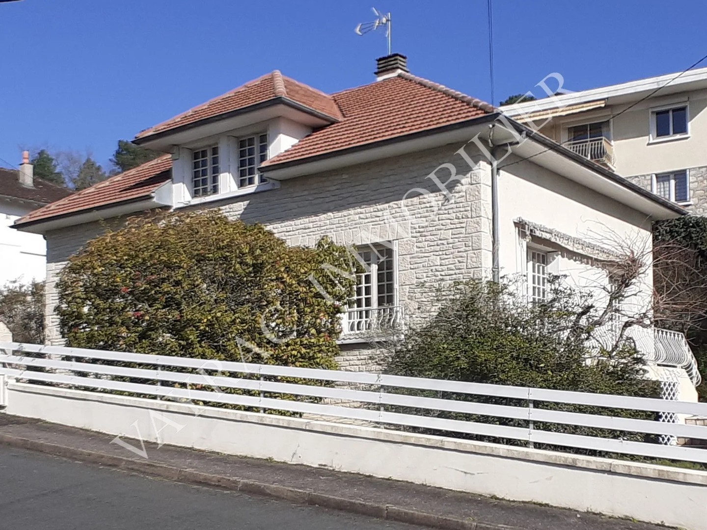 Maison à vendre - 7 pièces - 150m2 - Malemort (19360)