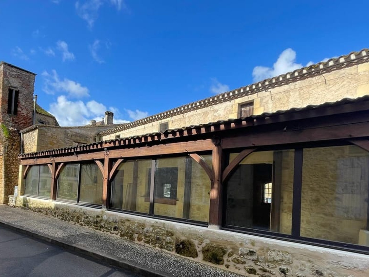 Maison à vendre - 4 pièces - 202m2 - Lalinde (24150)