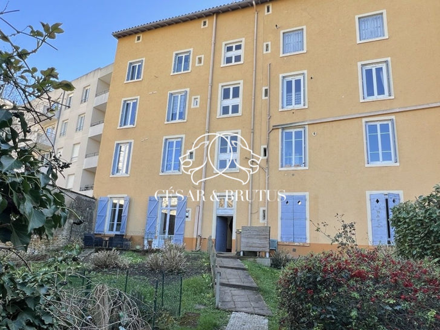 Appartement à vendre - 3 pièces - 84m2 - Villefranche-Sur-... (69400)
