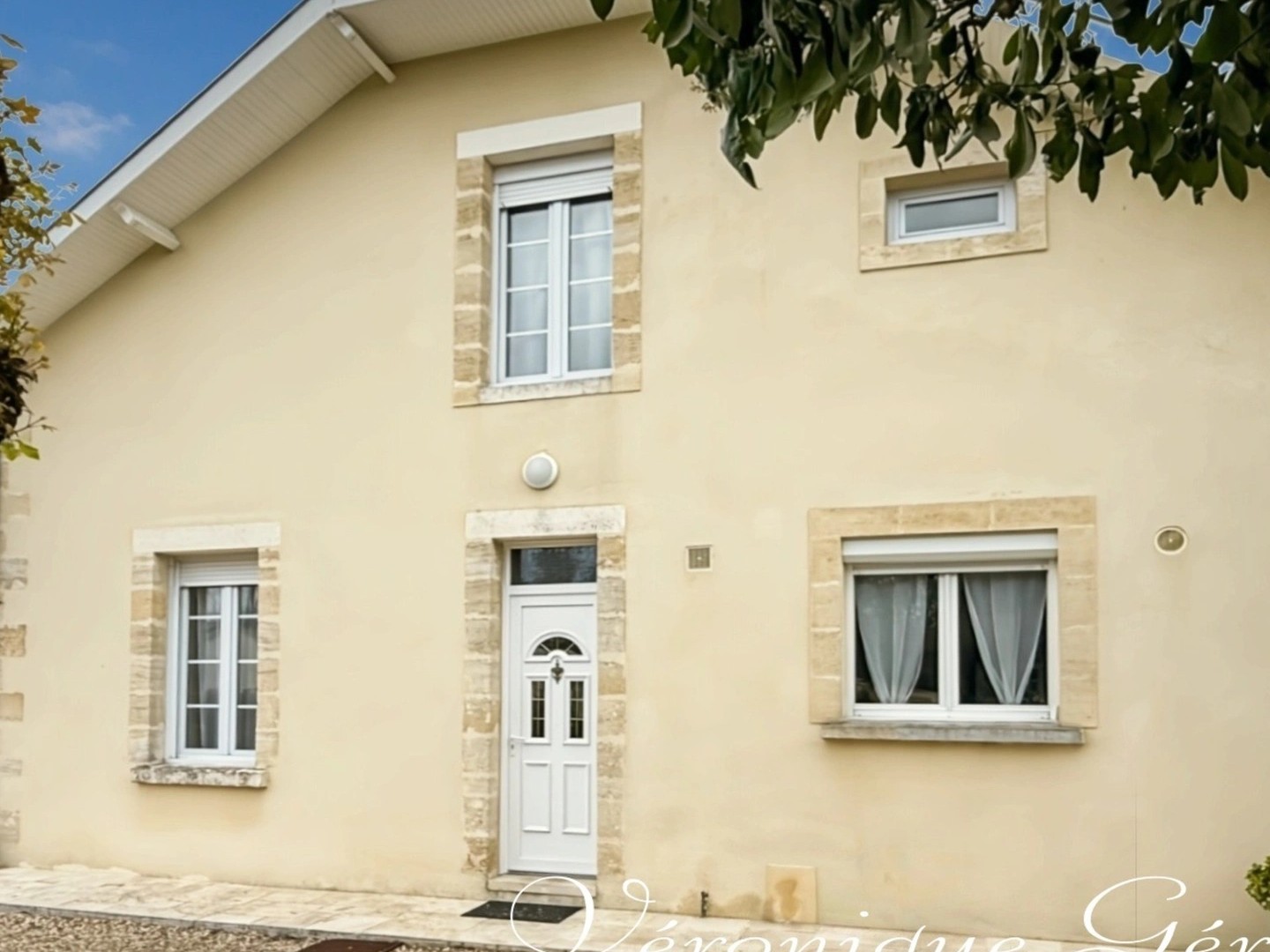 Maison à vendre - 5 pièces - 131m2 - Saint-Médard-De-G... (33230)