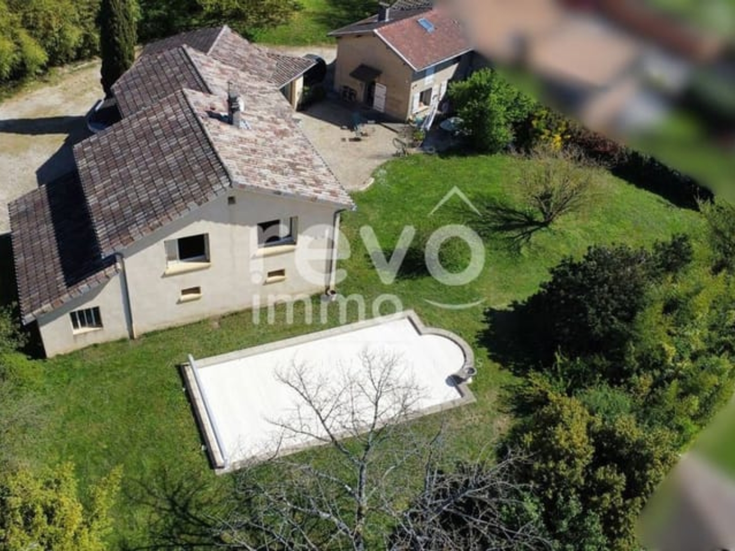 Maison à vendre - 8 pièces - 223m2 - Mionnay (01390)