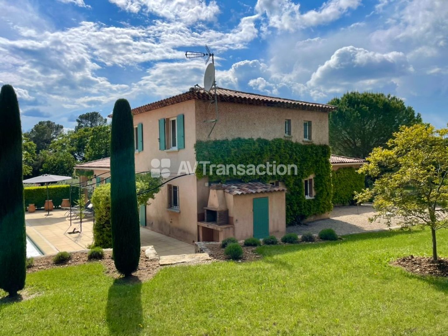 Tourtour, une villa des plus charmantes et prête à vous accueill