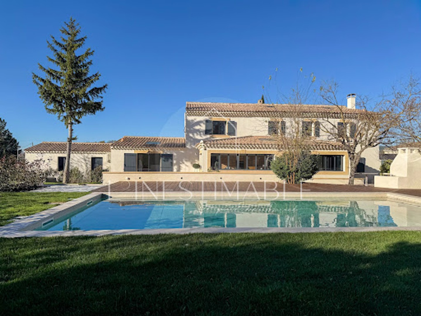 Villa 8 pièces 190 m²