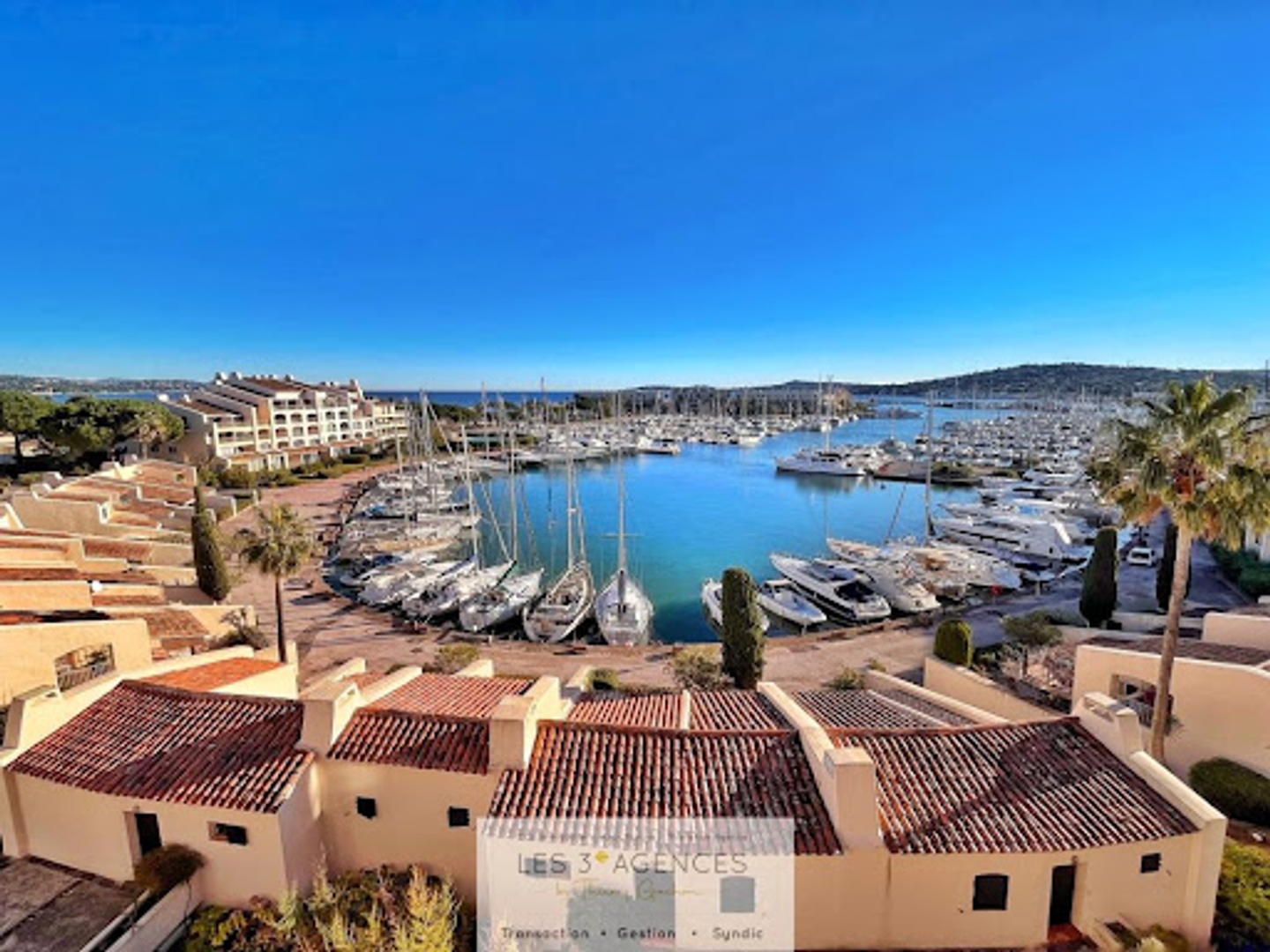 Appartement à vendre - 3 pièces - 72m2 - Cogolin (83310)
