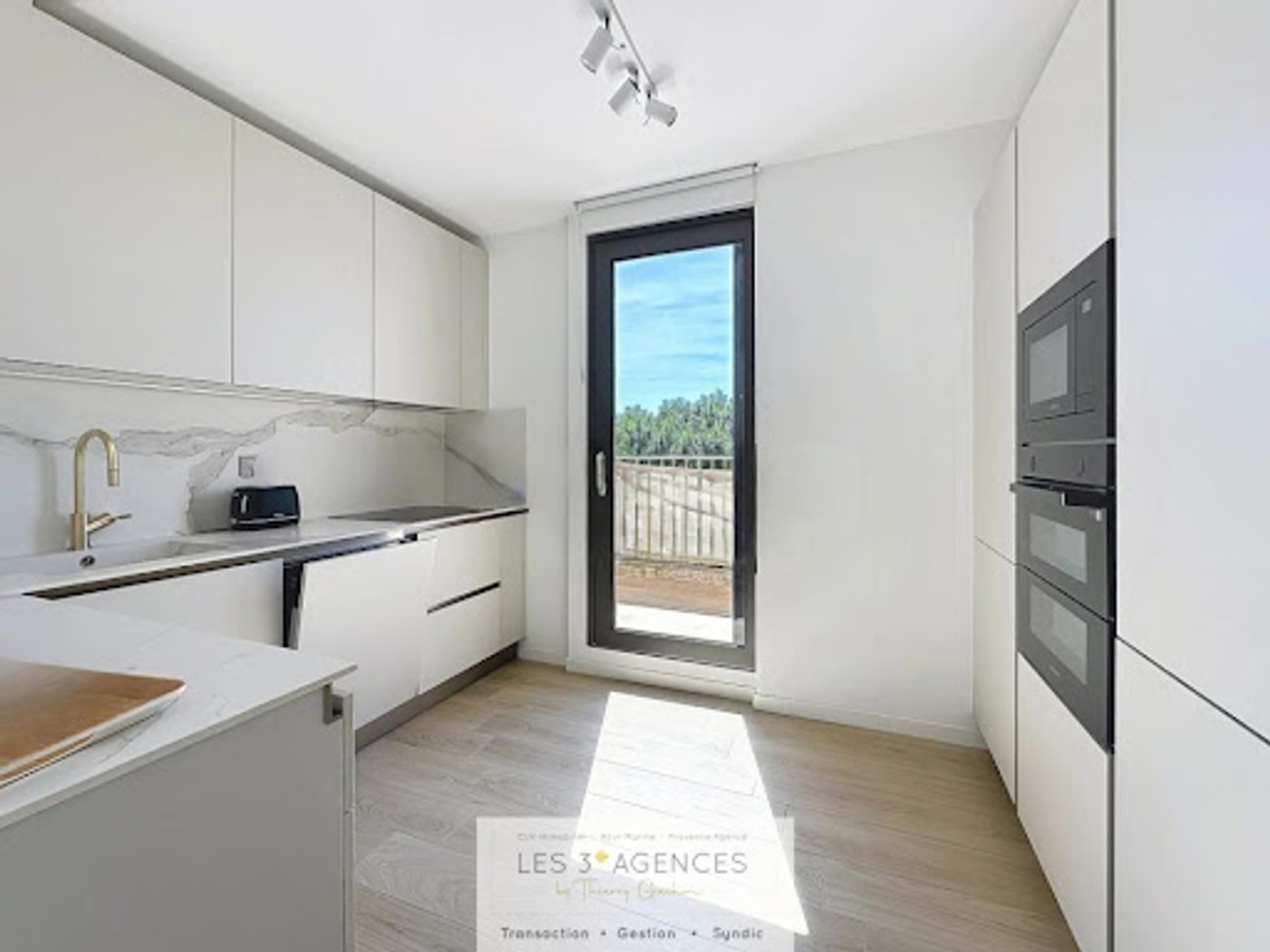Appartement à vendre - 3 pièces - 72m2 - Cogolin (83310)