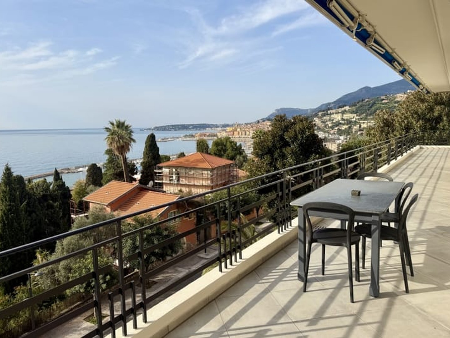Appartement à vendre - 5 pièces - 156m2 - Menton (06500)