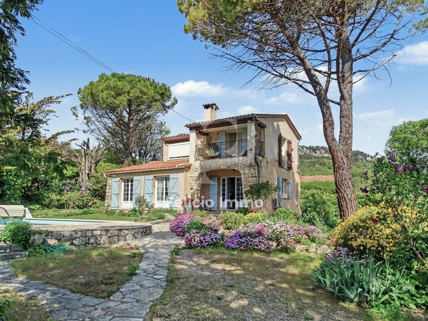 Maison de luxe 5 pièces 107 m²