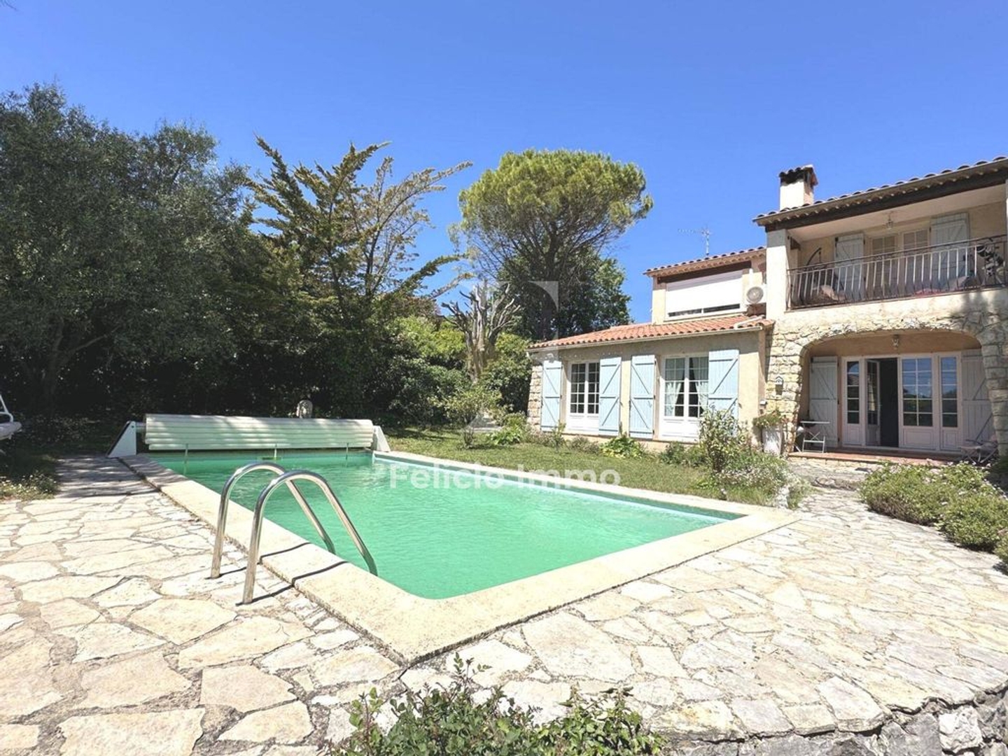 Maison à vendre - 5 pièces - 107m2 - Châteauneuf-Grasse (06740)