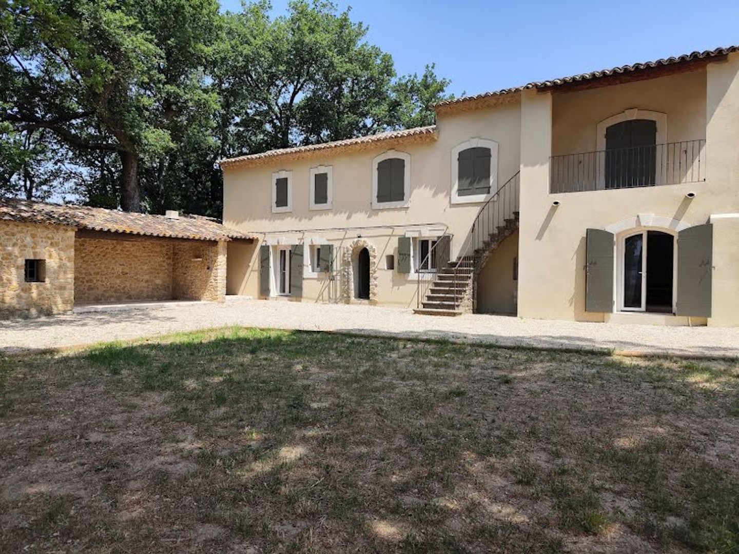 Maison 8 pièces 230 m²