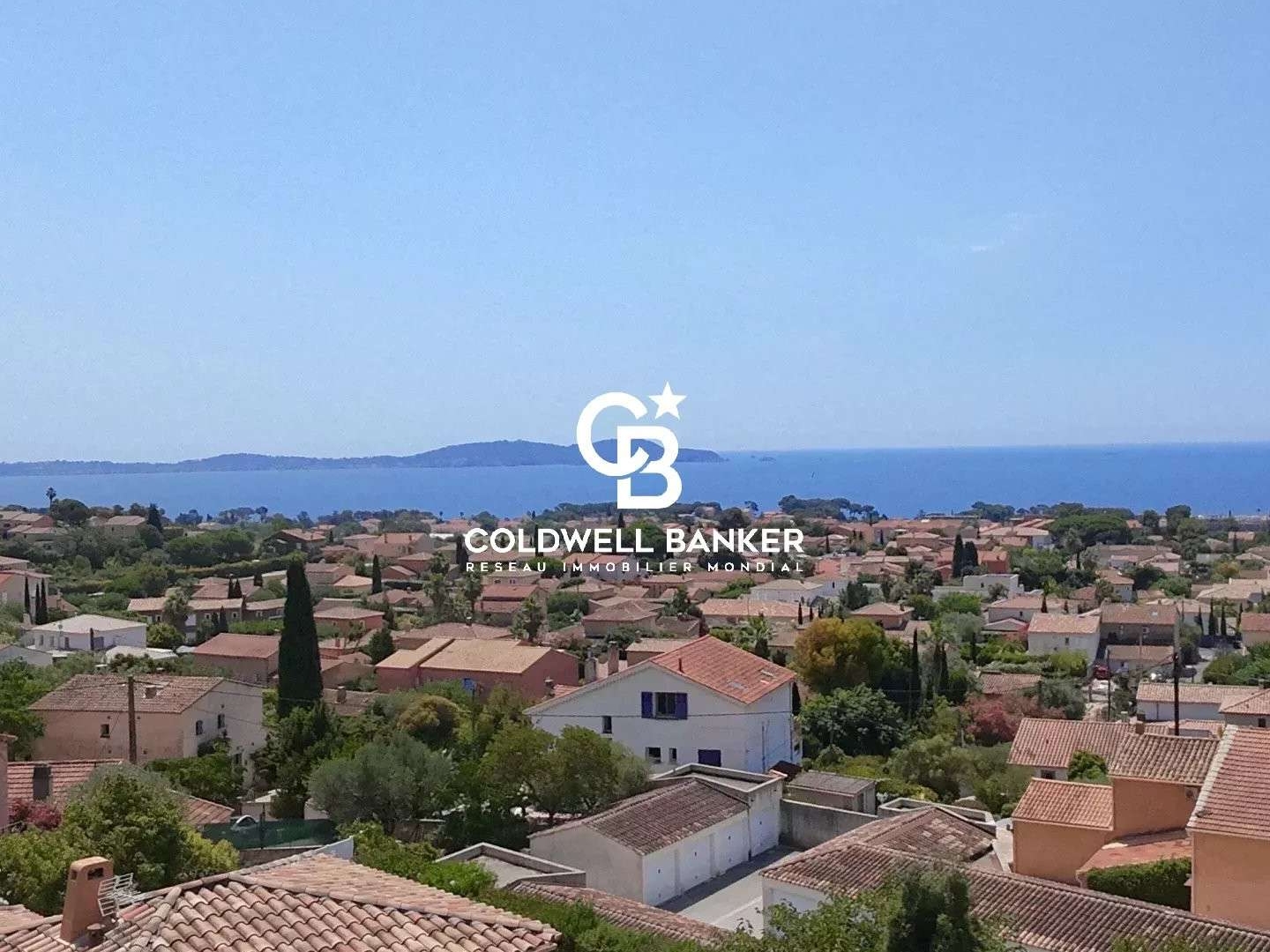 Maison à vendre - 9 pièces - 231m2 - Carqueiranne (83320)