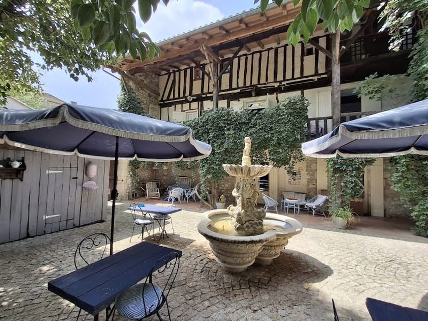 Maison 11 pièces 350 m²