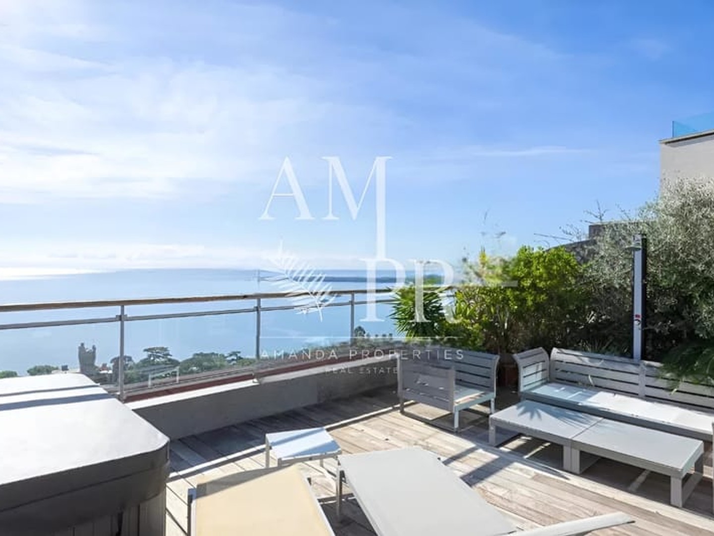 Appartement à vendre - 4 pièces - 127m2 - Cannes (06400)