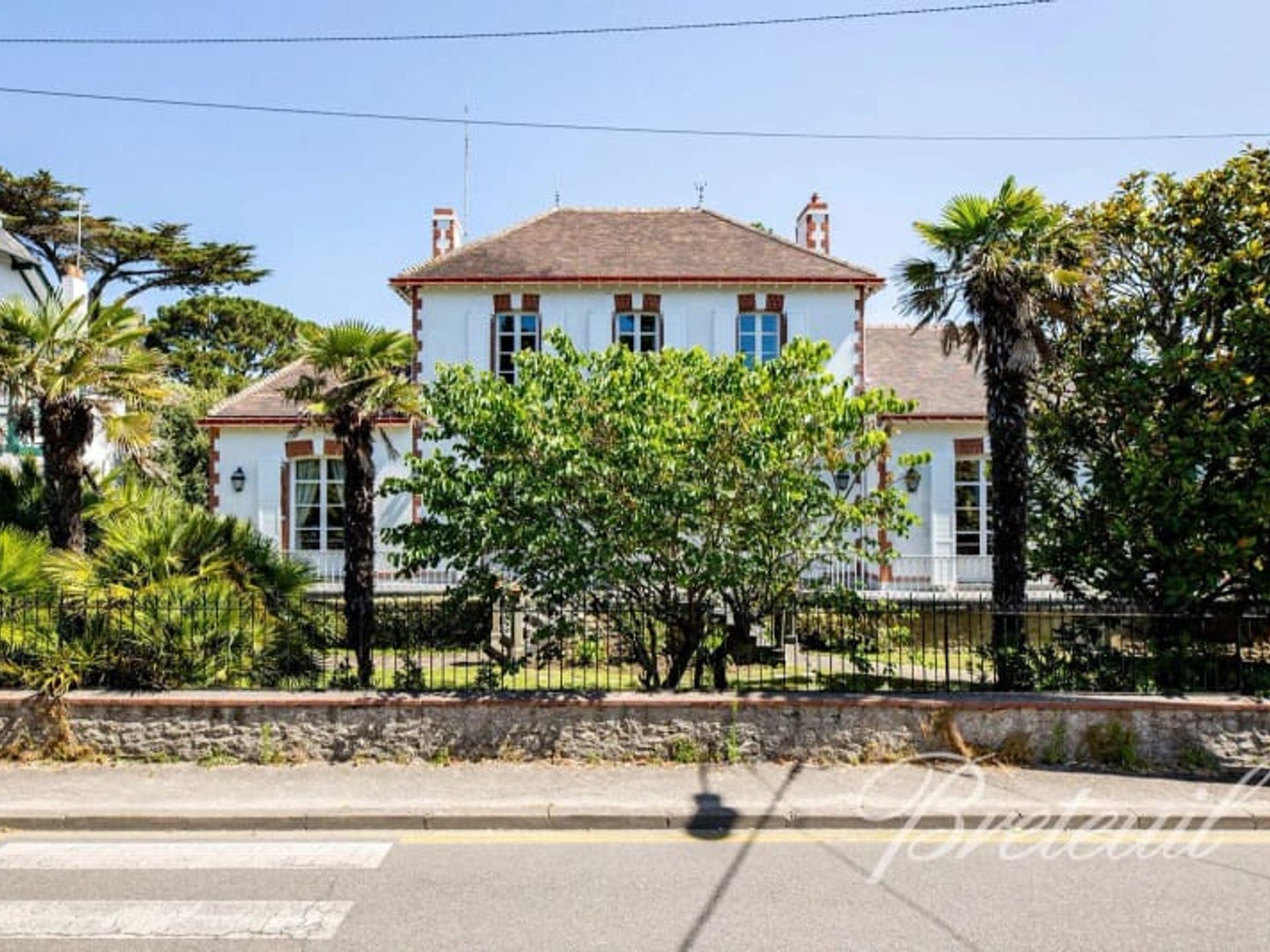Maison 11 pièces 630 m²