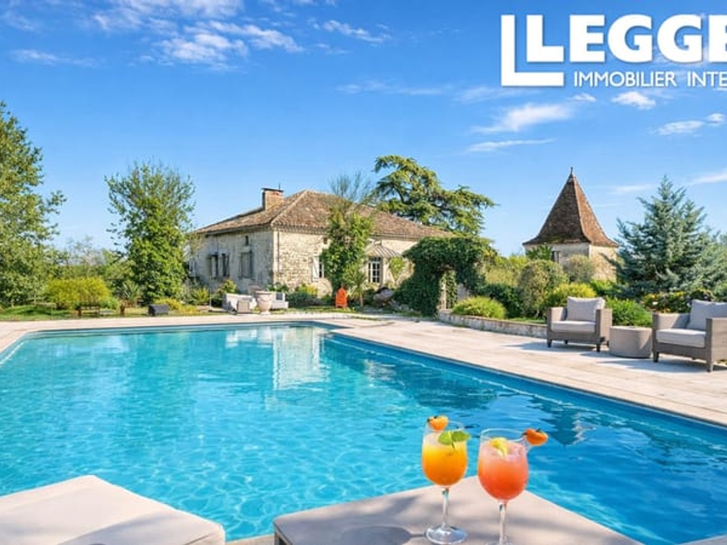 Maison de campagne avec piscine et installations équestres - le style de vie français par excellence !