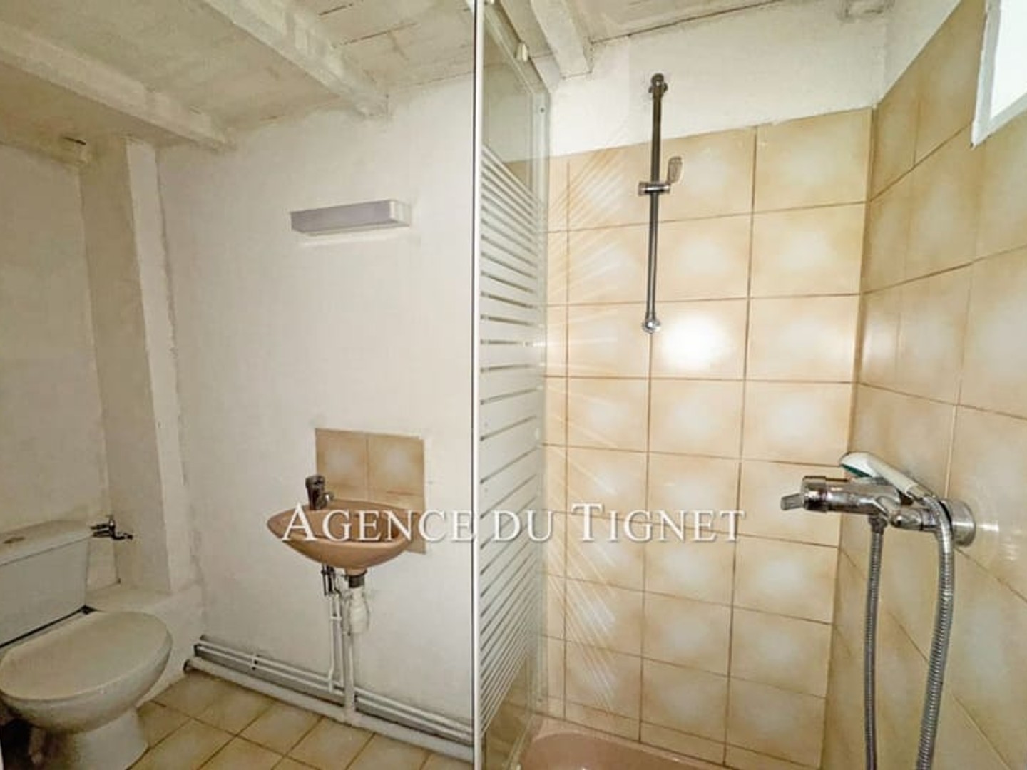 Maison à vendre - 2 pièces - Saint-Cézaire-Sur... (06530)