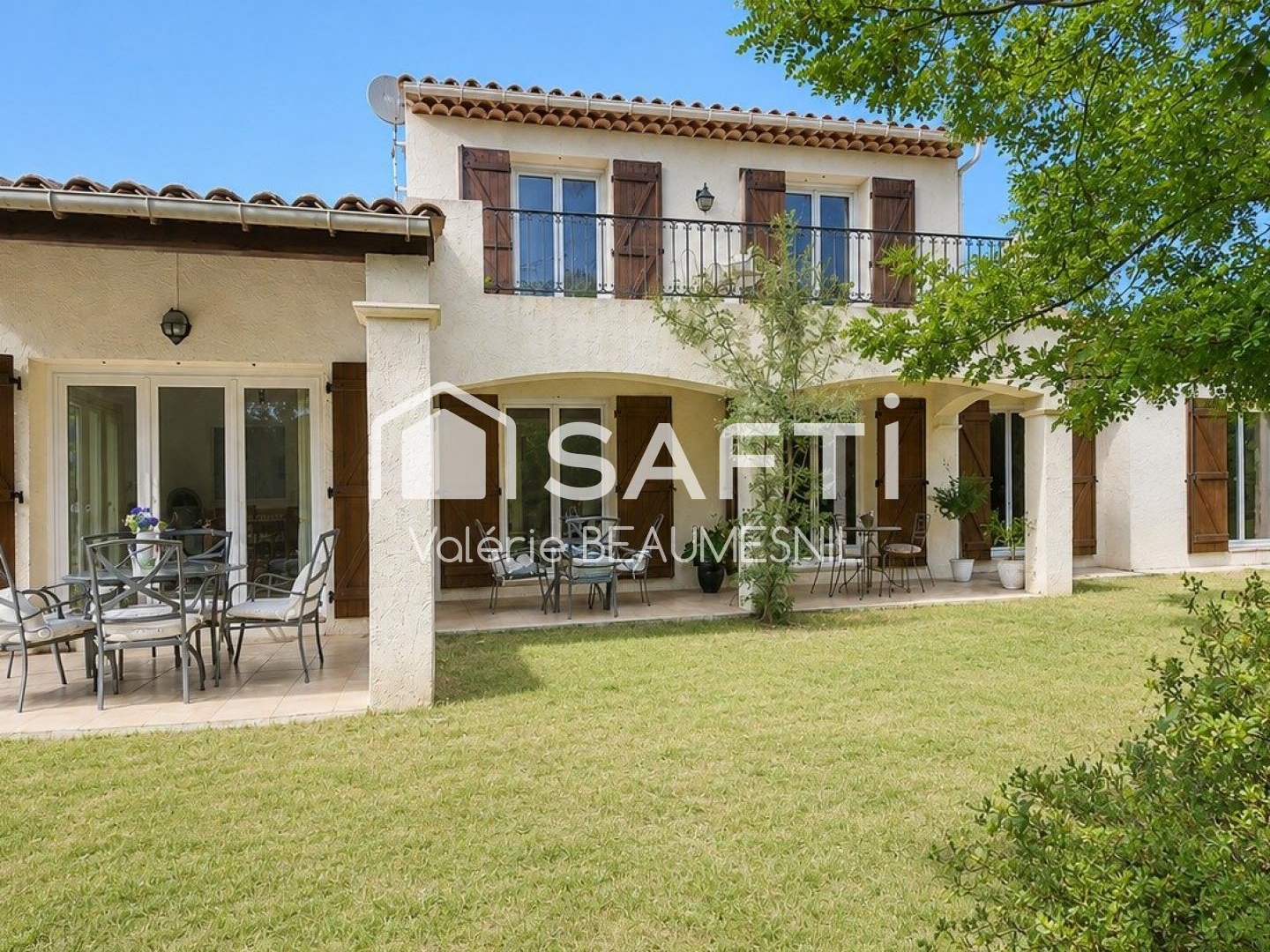 Maison à vendre - 6 pièces - 165m2 - Bagnols-En-Forêt (83600)