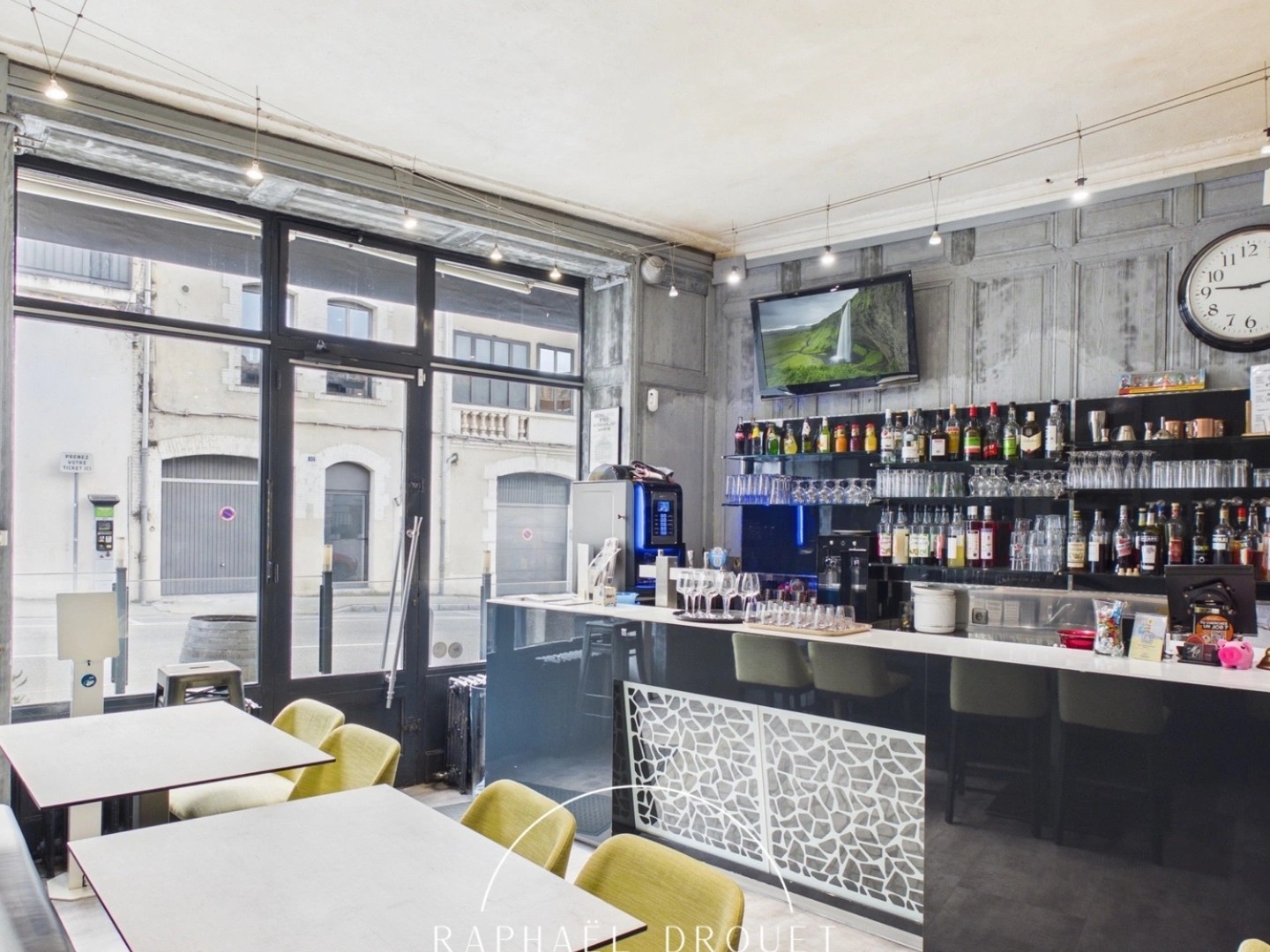 Magasin à vendre - 6 pièces - 315m2 - Vienne (38200)