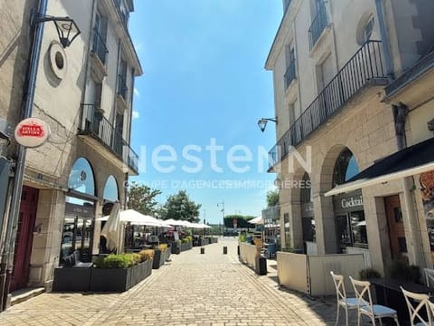 Commerce 200 m²