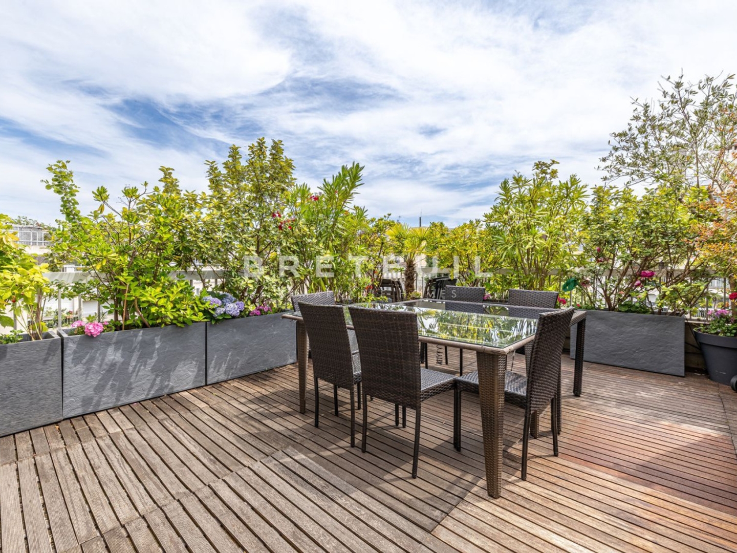 Appartement à vendre - 6 pièces - 133m2 - Neuilly-Sur-Seine (92200)